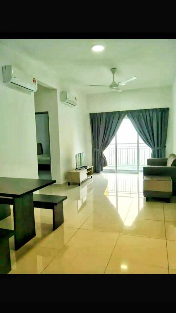Mesahill Nilai 2 Room Condo - Fast Wifi, Amazing Pool & Tv Exterior photo